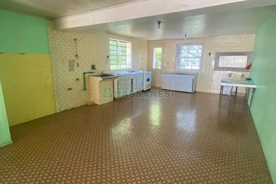 Casa Comercial com 330m², 3 dormitórios, 3 vagas, no bairro São Pelegrino em Caxias do Sul para Alugar ou Comprar