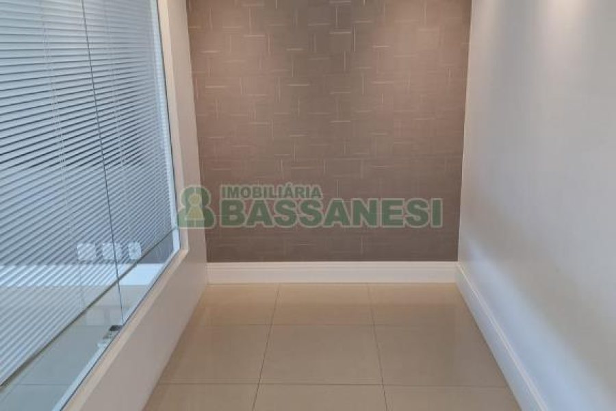 Sala com 60m², 1 vaga, no bairro Santa Catarina em Caxias do Sul para Alugar