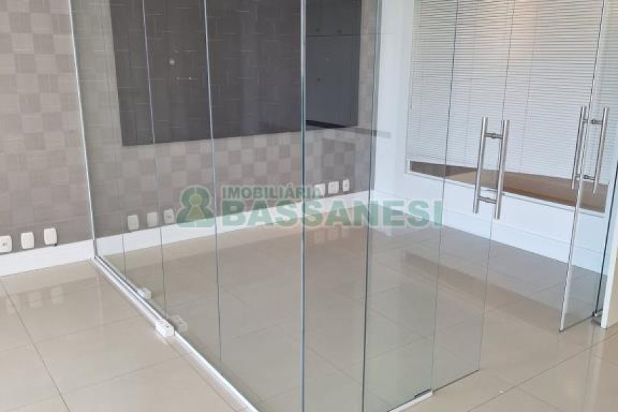 Sala com 60m², 1 vaga, no bairro Santa Catarina em Caxias do Sul para Alugar
