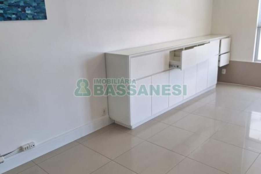 Sala com 60m², 1 vaga, no bairro Santa Catarina em Caxias do Sul para Alugar