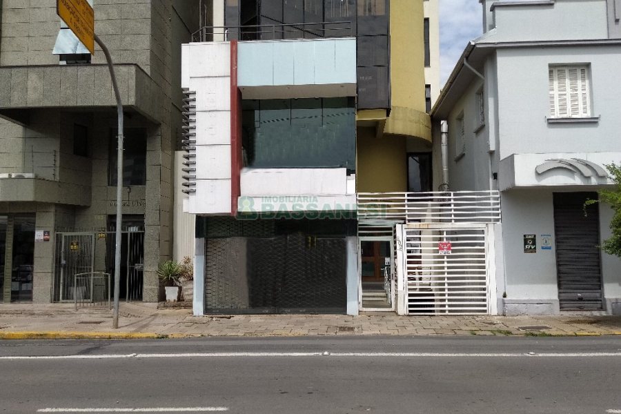 Loja com 270m², no bairro São Pelegrino em Caxias do Sul para Alugar ou Comprar