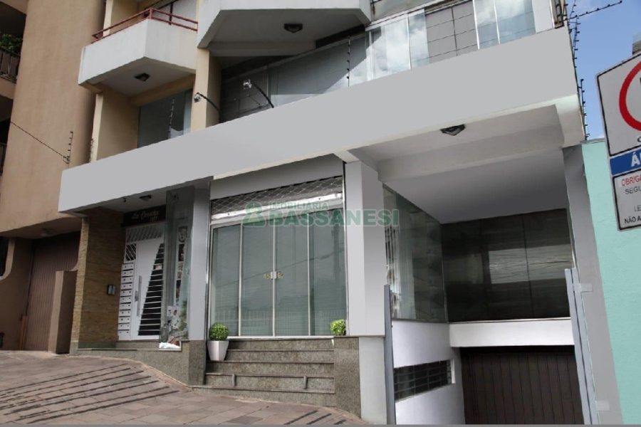 Loja com 480m², 6 vagas, no bairro Centro em Caxias do Sul para Alugar