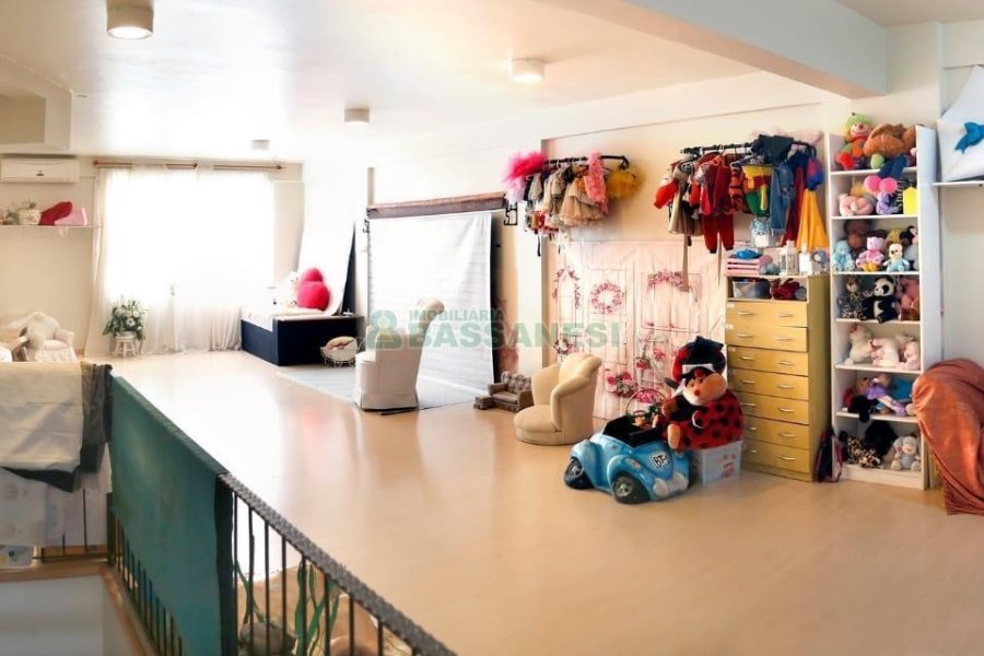 Loja com 480m², 6 vagas, no bairro Centro em Caxias do Sul para Alugar