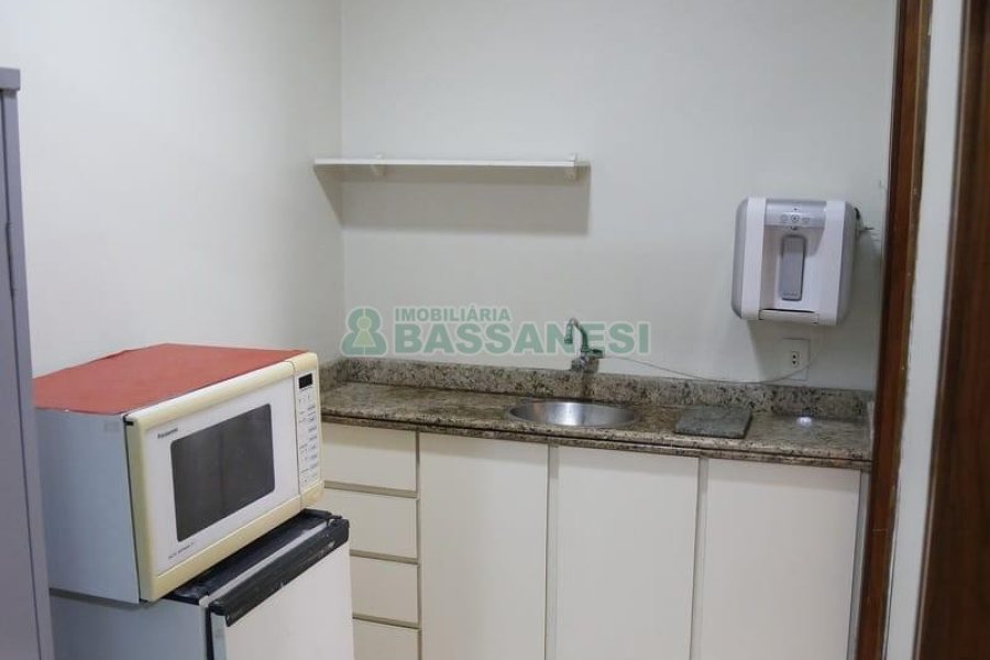 Loja com 480m², 6 vagas, no bairro Centro em Caxias do Sul para Alugar