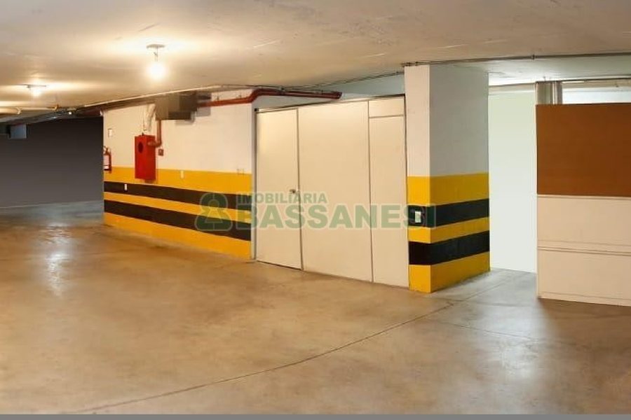 Loja com 480m², 6 vagas, no bairro Centro em Caxias do Sul para Alugar