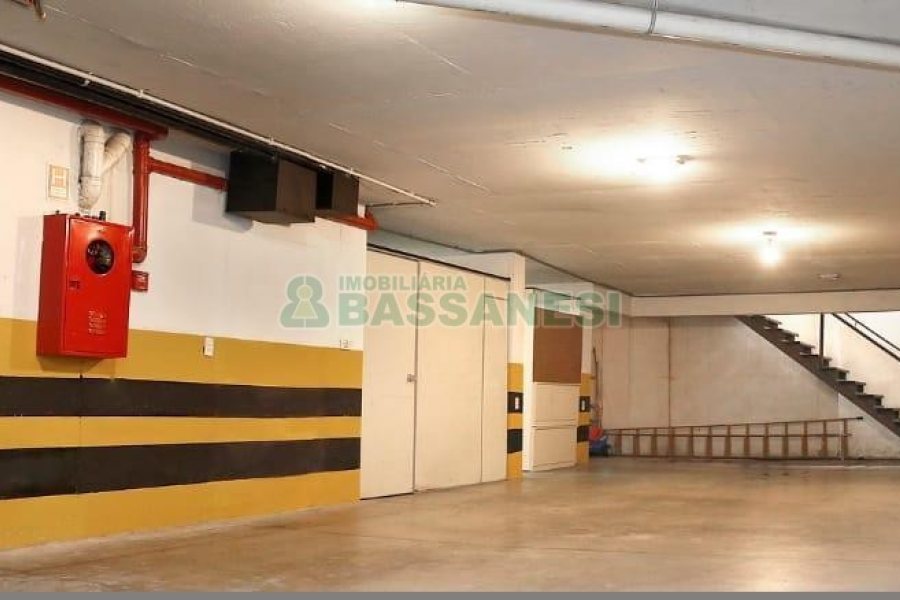 Loja com 480m², 6 vagas, no bairro Centro em Caxias do Sul para Alugar