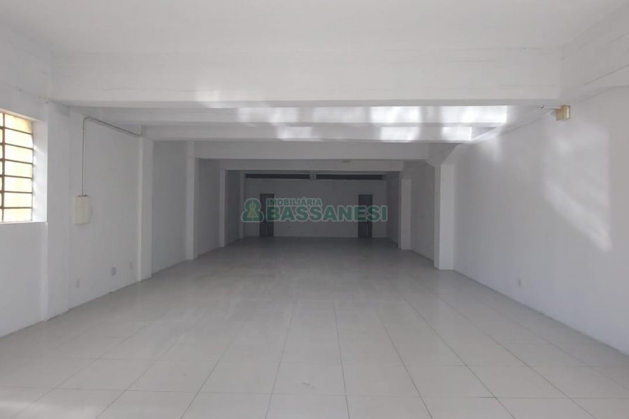 Loja com 140m², no bairro Santa Catarina em Caxias do Sul para Alugar