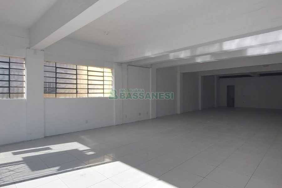 Loja com 140m², no bairro Santa Catarina em Caxias do Sul para Alugar