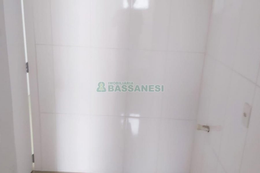 Kitinete com 38m², 1 dormitório, no bairro Centro em Caxias do Sul para Alugar