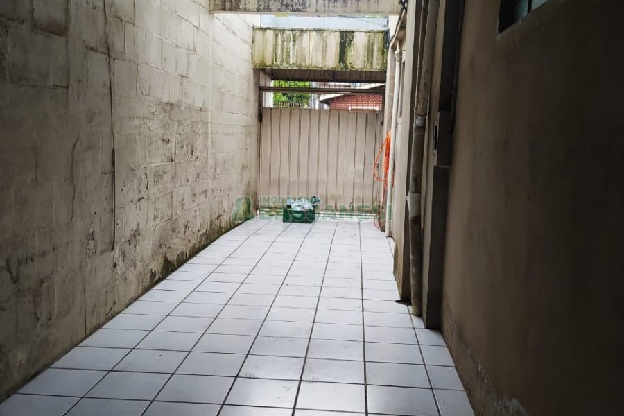 Casa com 165m², 3 dormitórios, 3 vagas, no bairro Charqueadas em Caxias do Sul para Comprar