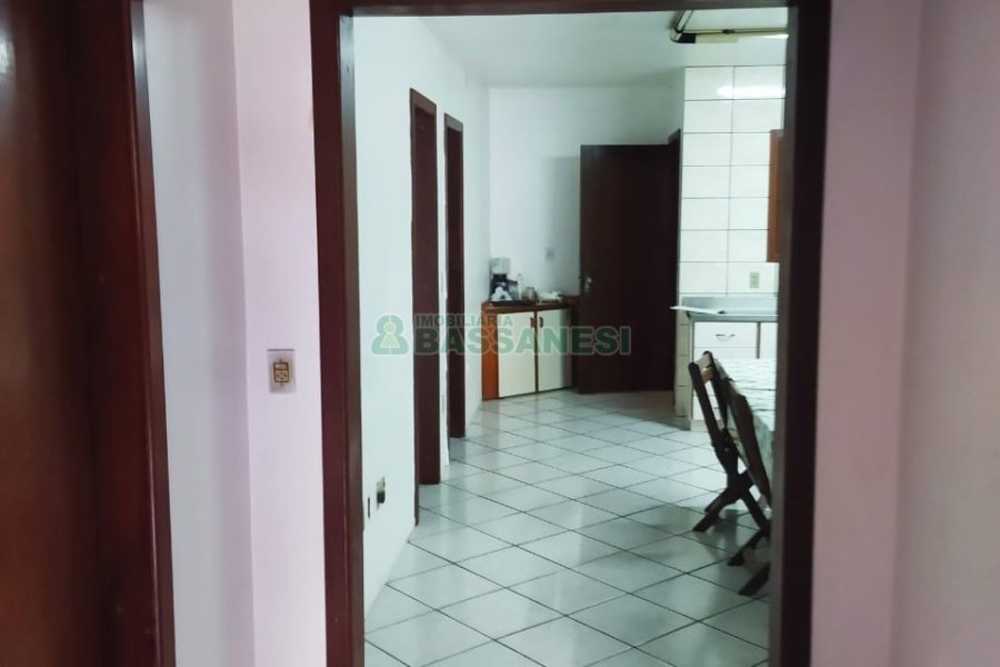 Casa com 165m², 3 dormitórios, 3 vagas, no bairro Charqueadas em Caxias do Sul para Comprar