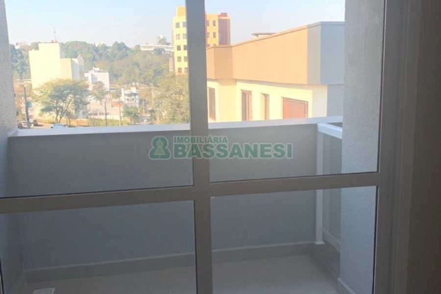 Apartamento com 41m², 1 dormitório, 1 vaga, no bairro Lourdes em Caxias do Sul para Comprar