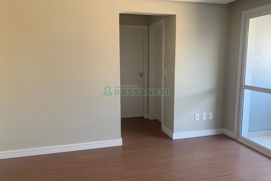 Apartamento com 41m², 1 dormitório, 1 vaga, no bairro Lourdes em Caxias do Sul para Comprar