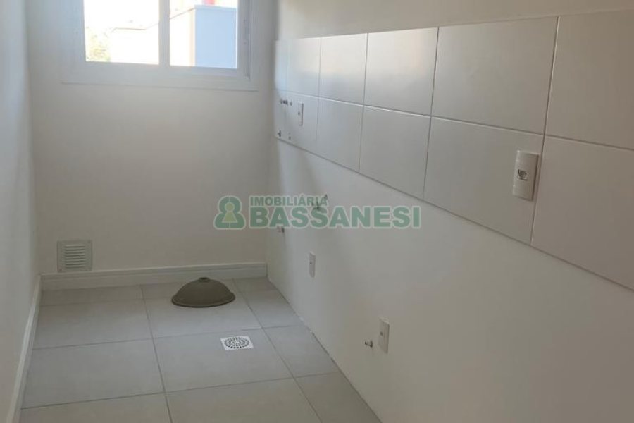 Apartamento com 41m², 1 dormitório, 1 vaga, no bairro Lourdes em Caxias do Sul para Comprar