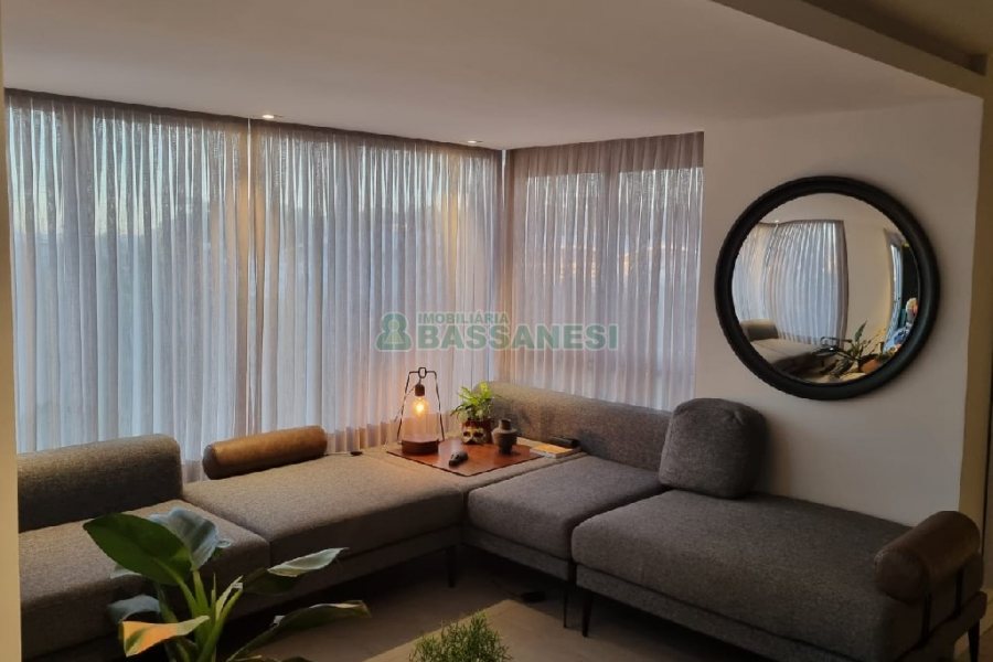 Apartamento com 129m², 2 dormitórios, 2 vagas, no bairro Vila Horn em Caxias do Sul para Comprar