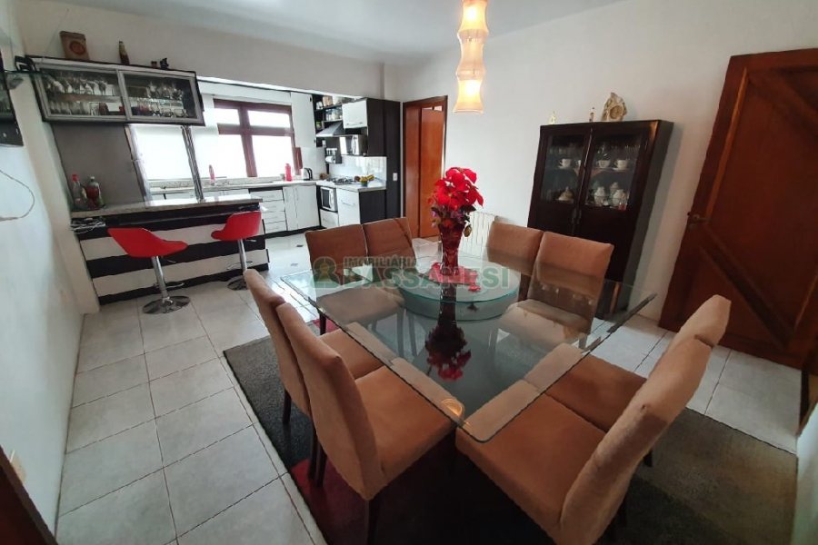 Apto/Cobertura com 505m², 3 dormitórios, 4 vagas, no bairro Centro em Caxias do Sul para Comprar