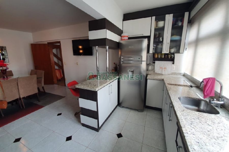 Apto/Cobertura com 505m², 3 dormitórios, 4 vagas, no bairro Centro em Caxias do Sul para Comprar