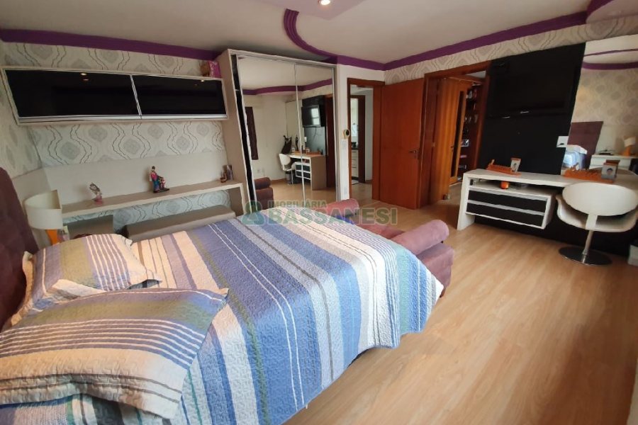 Apto/Cobertura com 505m², 3 dormitórios, 4 vagas, no bairro Centro em Caxias do Sul para Comprar