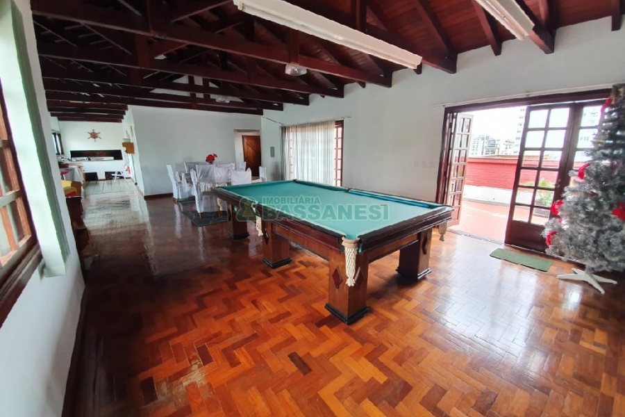 Apto/Cobertura com 505m², 3 dormitórios, 4 vagas, no bairro Centro em Caxias do Sul para Comprar