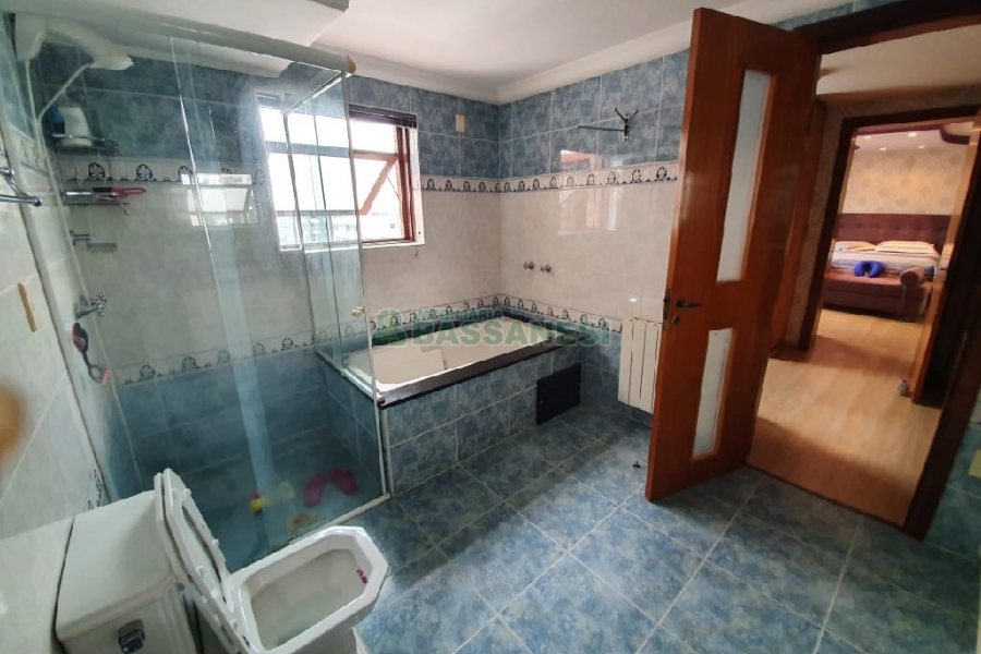 Apto/Cobertura com 505m², 3 dormitórios, 4 vagas, no bairro Centro em Caxias do Sul para Comprar