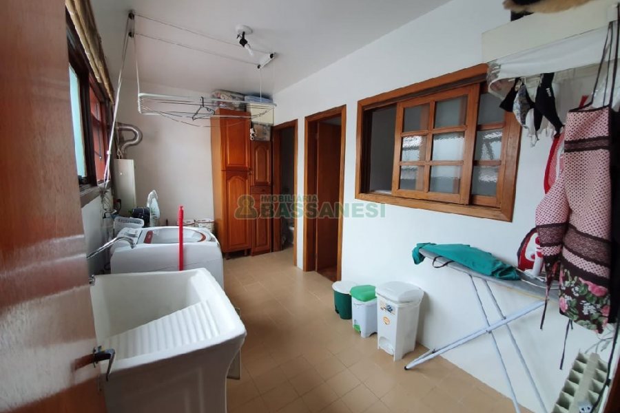 Apto/Cobertura com 505m², 3 dormitórios, 4 vagas, no bairro Centro em Caxias do Sul para Comprar