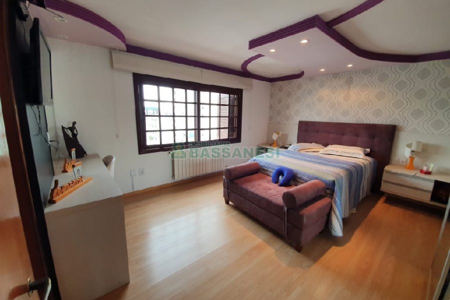 Apto/Cobertura com 505m², 3 dormitórios, 4 vagas, no bairro Centro em Caxias do Sul para Comprar