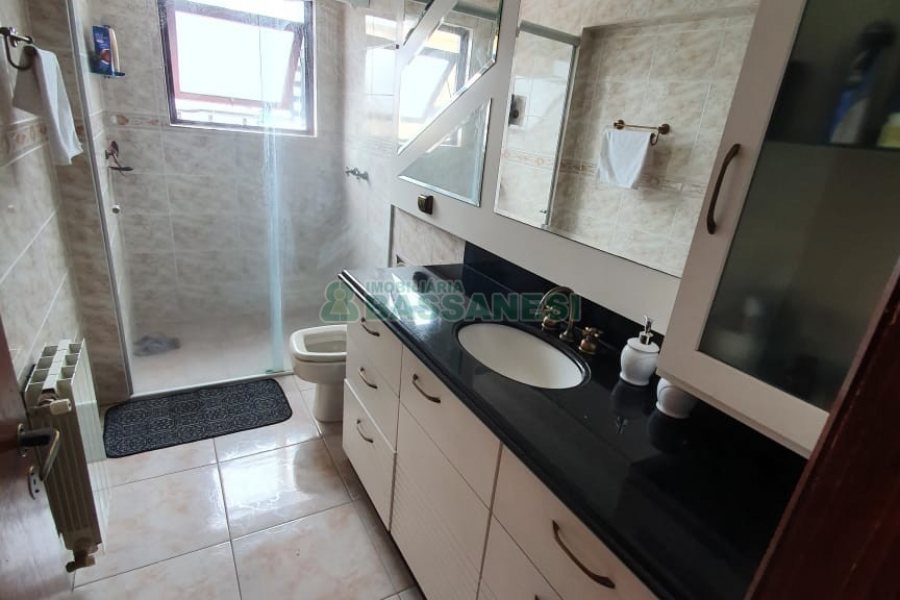 Apto/Cobertura com 505m², 3 dormitórios, 4 vagas, no bairro Centro em Caxias do Sul para Comprar