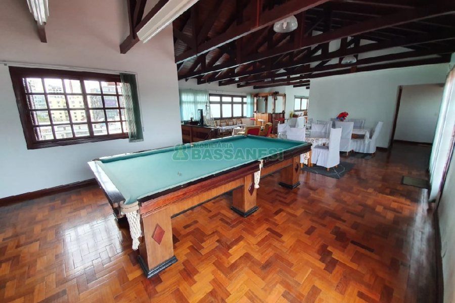 Apto/Cobertura com 505m², 3 dormitórios, 4 vagas, no bairro Centro em Caxias do Sul para Comprar