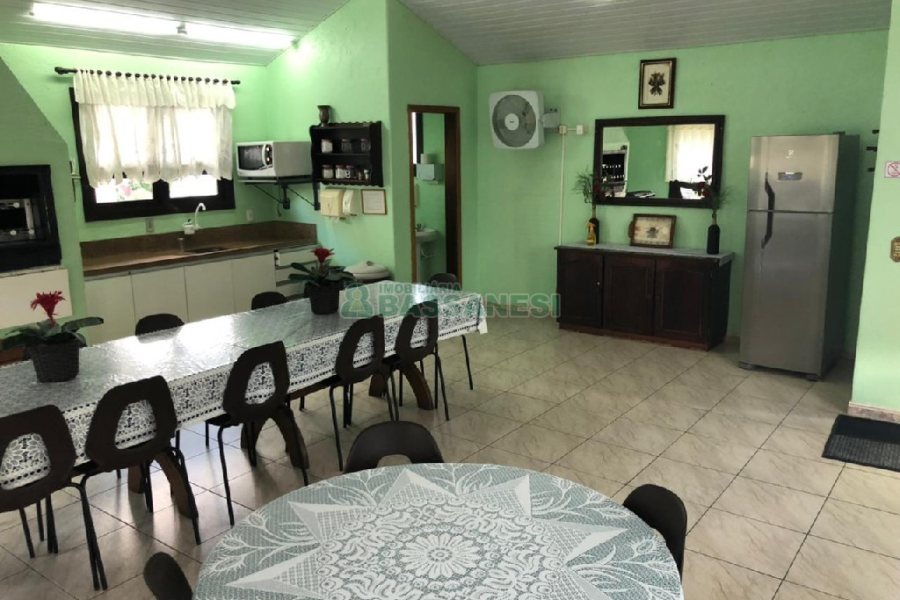 Apartamento com 77m², 2 dormitórios, 1 vaga, no bairro Marechal Floriano em Caxias do Sul para Comprar