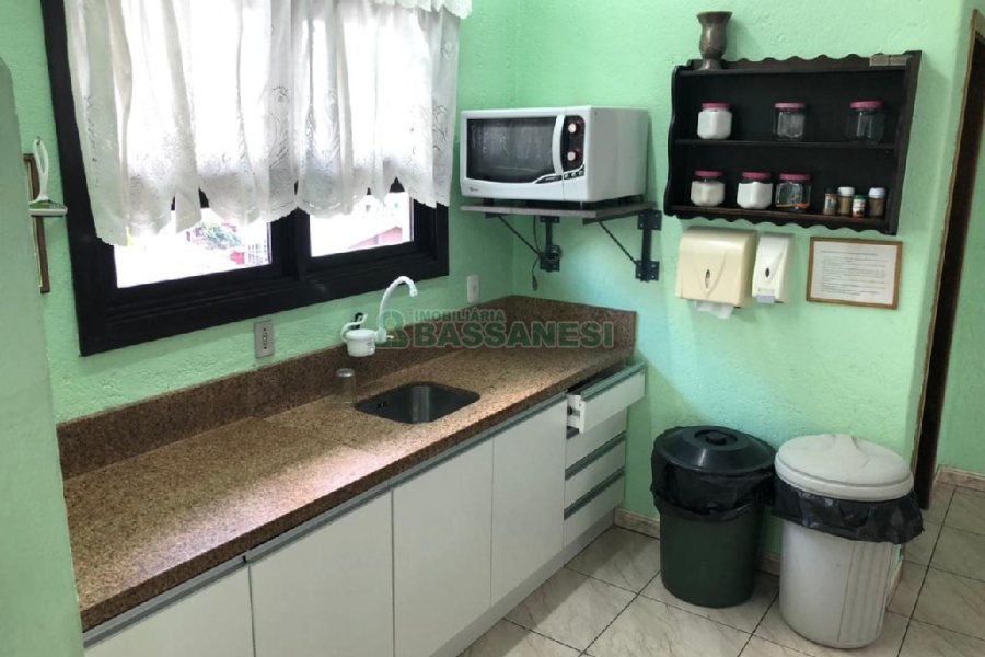 Apartamento com 77m², 2 dormitórios, 1 vaga, no bairro Marechal Floriano em Caxias do Sul para Comprar