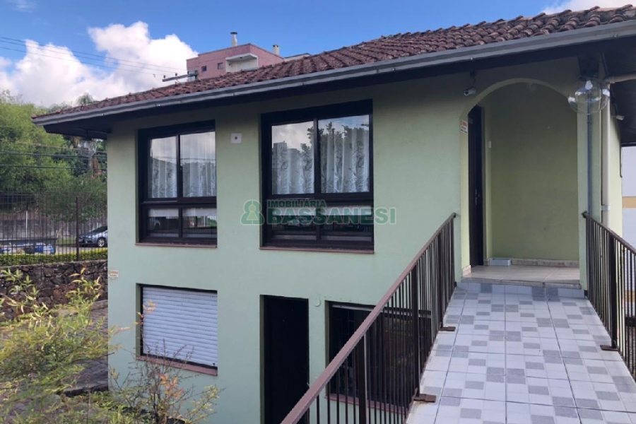 Apartamento com 77m², 2 dormitórios, 1 vaga, no bairro Marechal Floriano em Caxias do Sul para Comprar