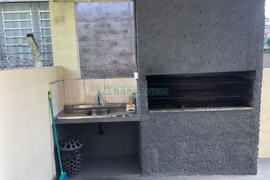 Apartamento com 77m², 2 dormitórios, 1 vaga, no bairro Marechal Floriano em Caxias do Sul para Comprar