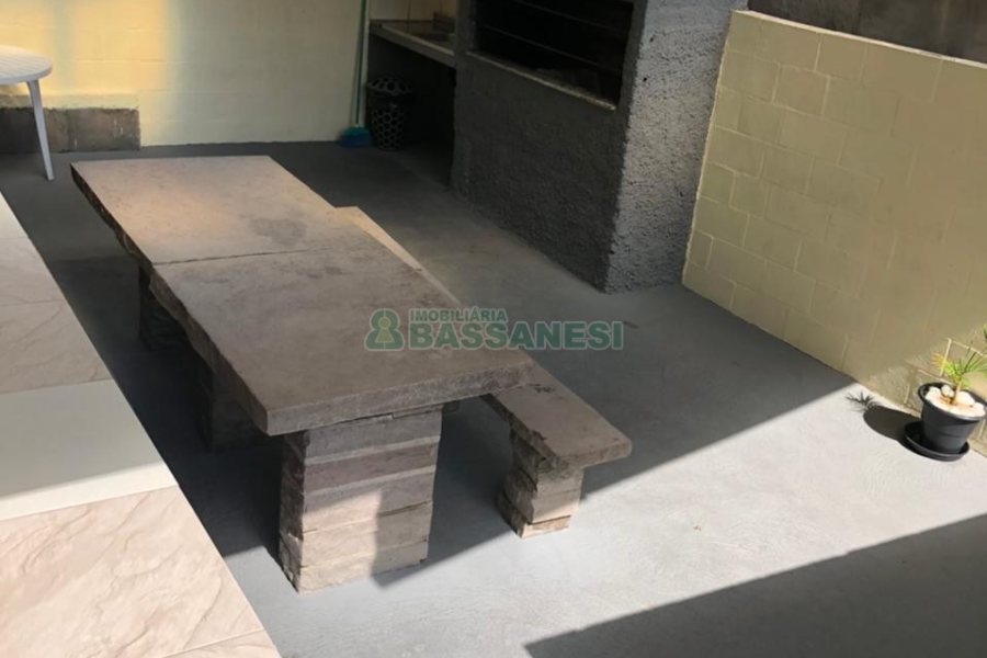 Apartamento com 77m², 2 dormitórios, 1 vaga, no bairro Marechal Floriano em Caxias do Sul para Comprar