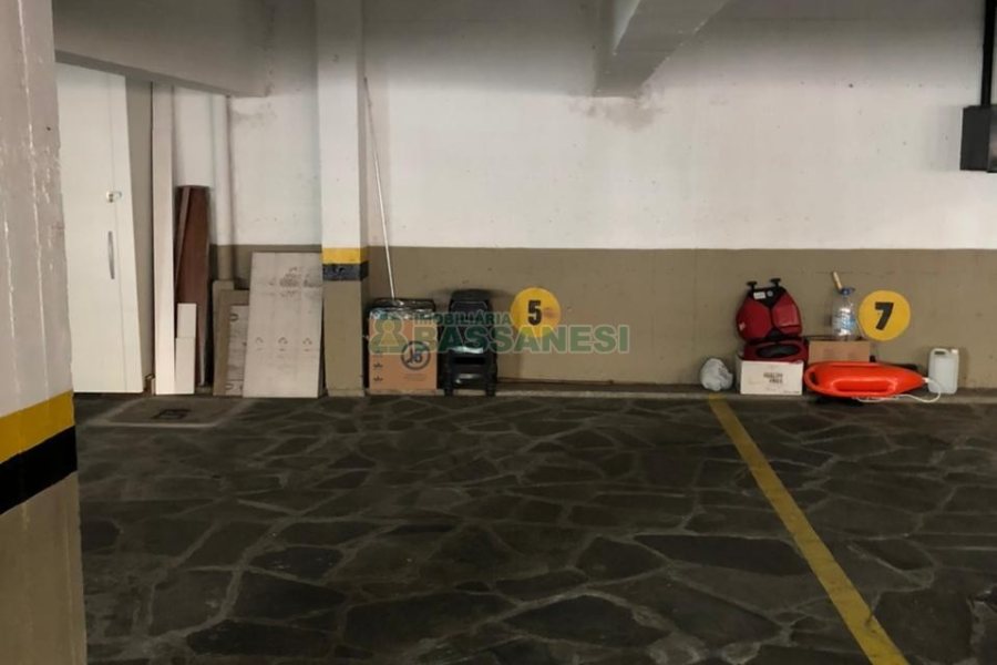 Apartamento com 77m², 2 dormitórios, 1 vaga, no bairro Marechal Floriano em Caxias do Sul para Comprar