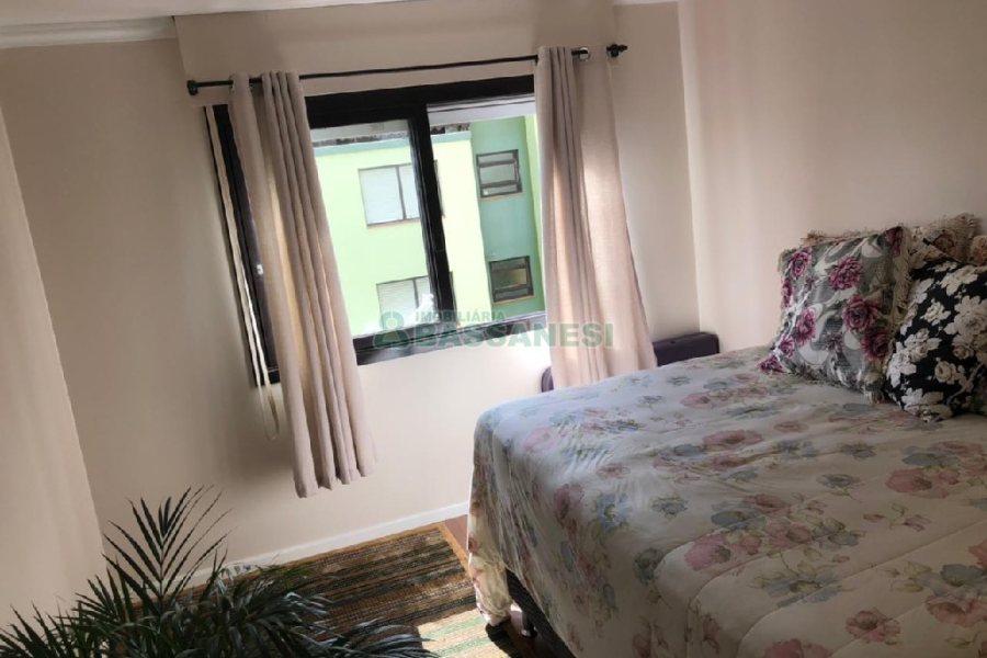 Apartamento com 77m², 2 dormitórios, 1 vaga, no bairro Marechal Floriano em Caxias do Sul para Comprar