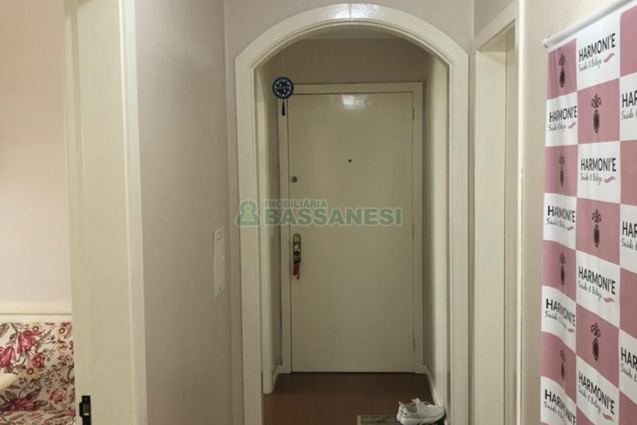 Apartamento com 77m², 2 dormitórios, 1 vaga, no bairro Marechal Floriano em Caxias do Sul para Comprar