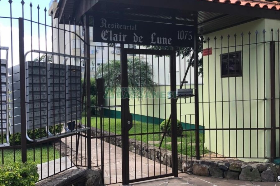 Apartamento com 77m², 2 dormitórios, 1 vaga, no bairro Marechal Floriano em Caxias do Sul para Comprar