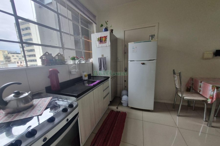 Apto Mobiliado com 92m², 2 dormitórios, no bairro São Pelegrino em Caxias do Sul para Alugar