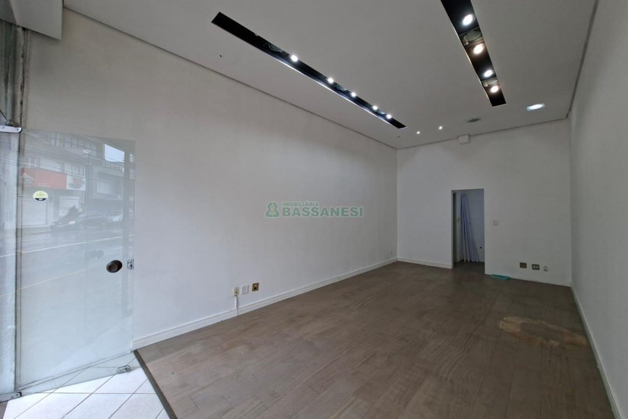 Loja com 36m², no bairro São Pelegrino em Caxias do Sul para Alugar
