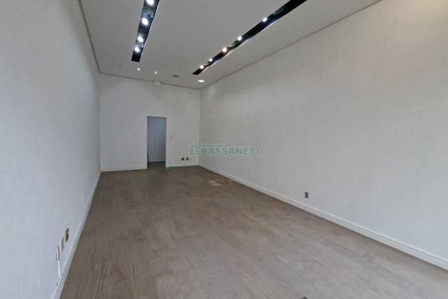 Loja com 36m², no bairro São Pelegrino em Caxias do Sul para Alugar
