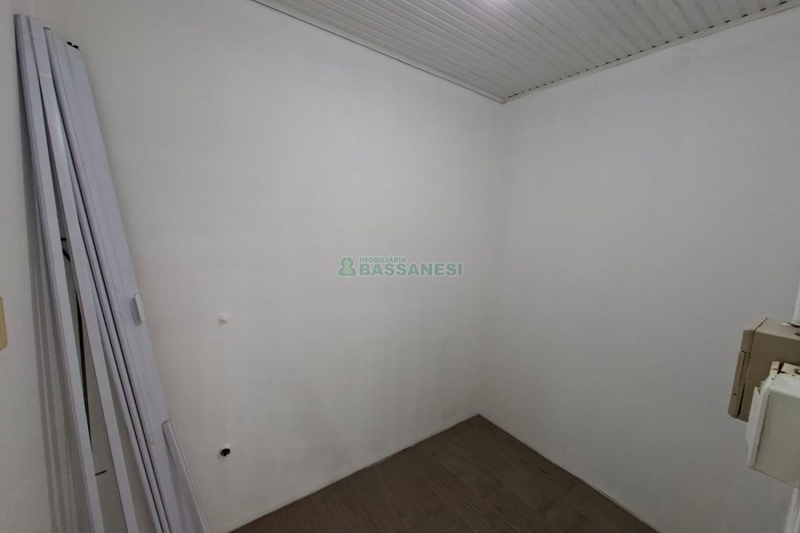 Loja com 36m², no bairro São Pelegrino em Caxias do Sul para Alugar