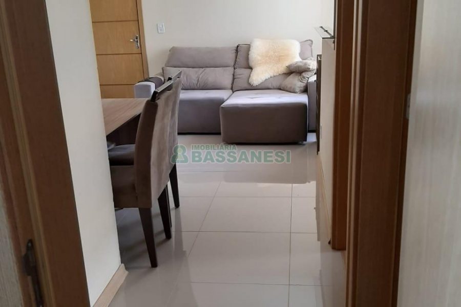 Apartamento com 60m², 2 dormitórios, 1 vaga, no bairro Nossa Senhora das Graças em Caxias do Sul para Alugar