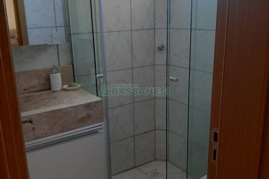 Apartamento com 60m², 2 dormitórios, 1 vaga, no bairro Nossa Senhora das Graças em Caxias do Sul para Alugar