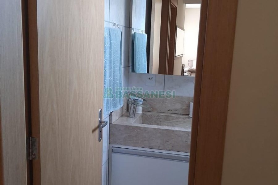 Apartamento com 60m², 2 dormitórios, 1 vaga, no bairro Nossa Senhora das Graças em Caxias do Sul para Alugar