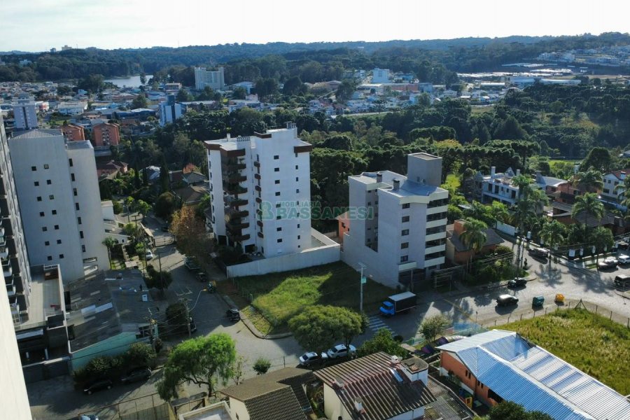 Terreno com 493m², no bairro Jardim América em Caxias do Sul para Comprar