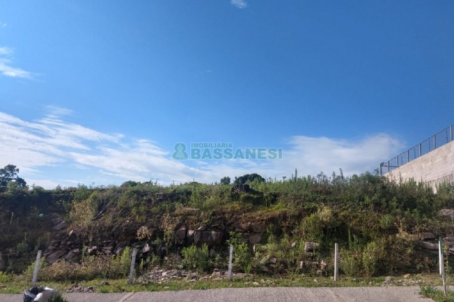 Terreno com 11663m², no bairro Santa Catarina em Caxias do Sul para Comprar