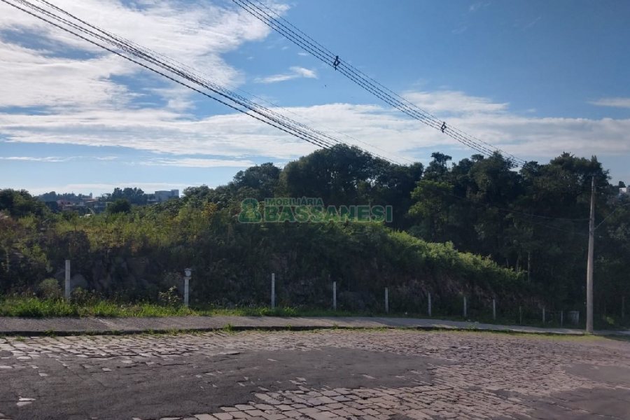 Terreno com 6021m², no bairro Santa Catarina em Caxias do Sul para Comprar