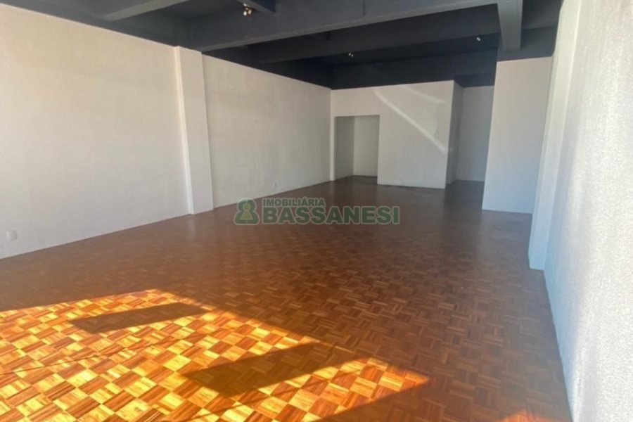 Loja com 61m², no bairro São Pelegrino em Caxias do Sul para Alugar