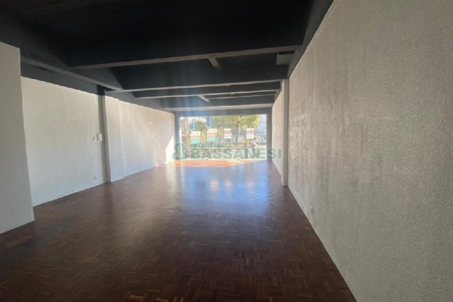 Loja com 61m², no bairro São Pelegrino em Caxias do Sul para Alugar