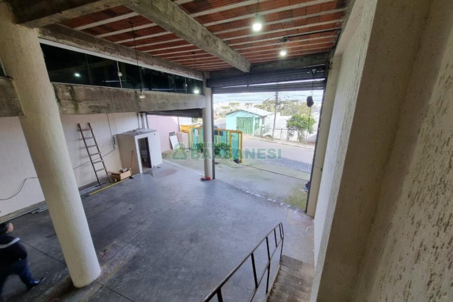 Pavilhão com 140m², no bairro Pioneiro em Caxias do Sul para Alugar